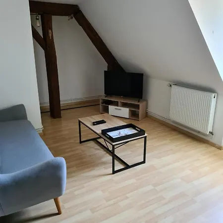 Aux Remparts Du Chateau